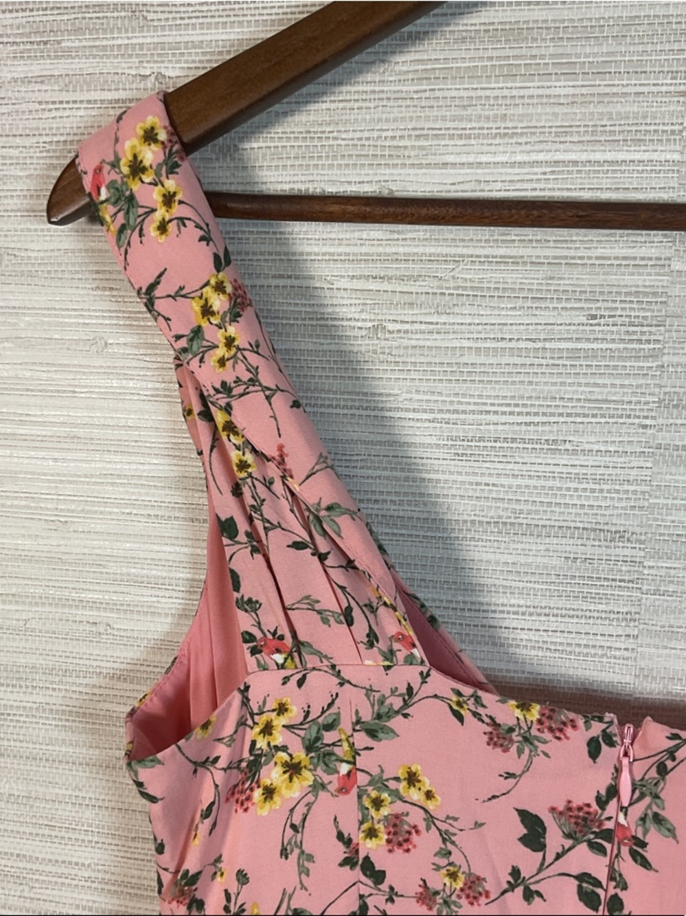 Girl Meets Glam Sarah Dress Sleeveless Pink Floral Midi Size 4 Garden Birds - Picture 8 of 13